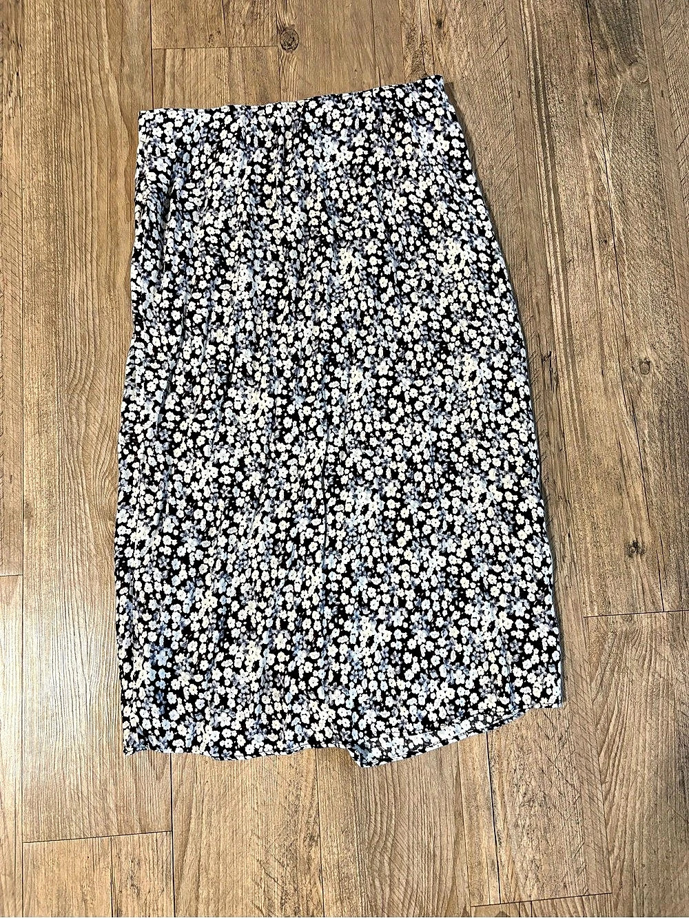 Abercrombie & Fitch Floral Midi Skirt in Black & Blue Size Medium